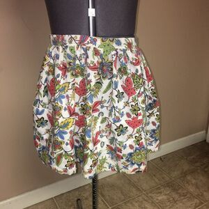 Vintage floral half apron with pockets